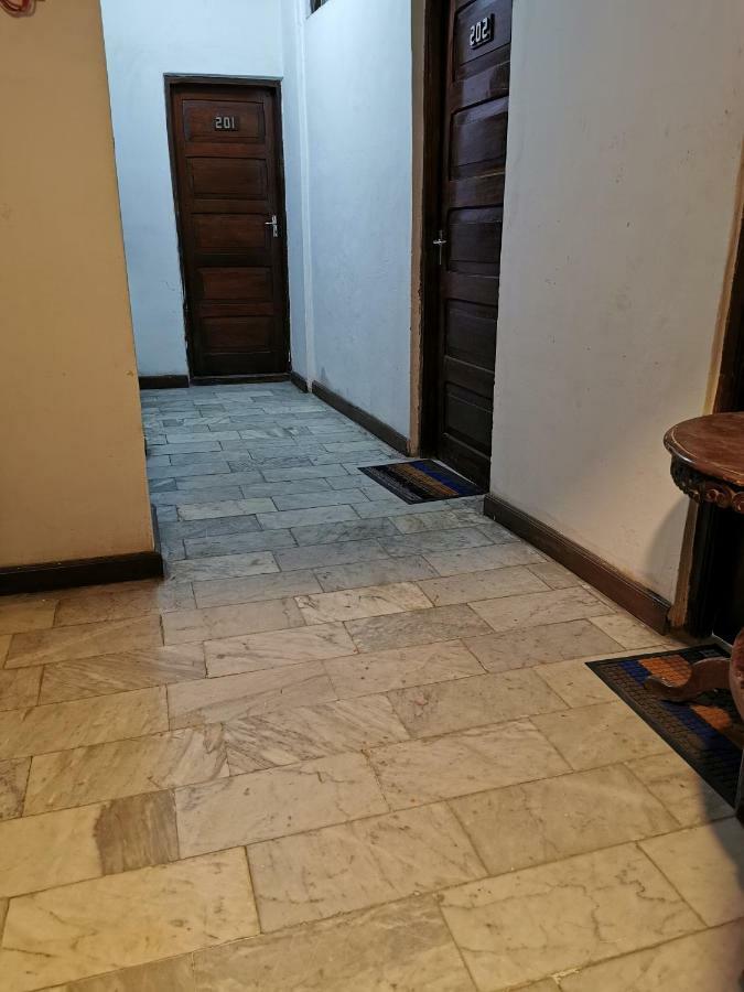 Crown Hotel Zanzibar ภายนอก รูปภาพ