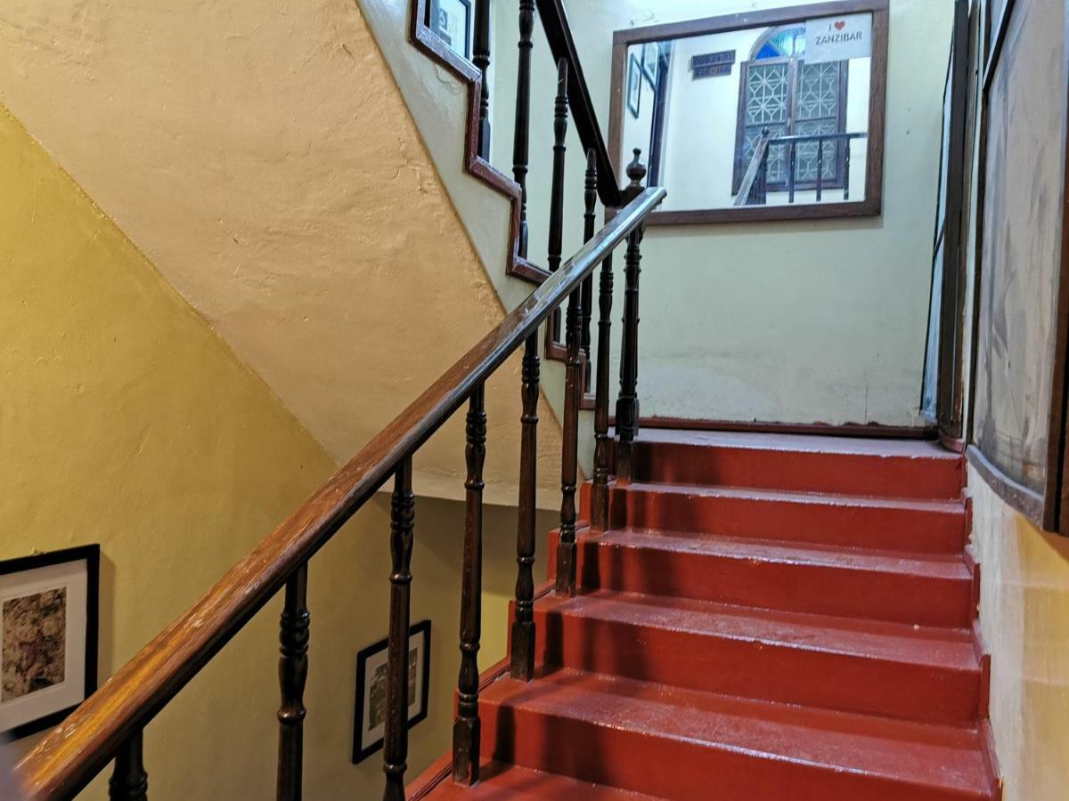 Crown Hotel Zanzibar ภายนอก รูปภาพ