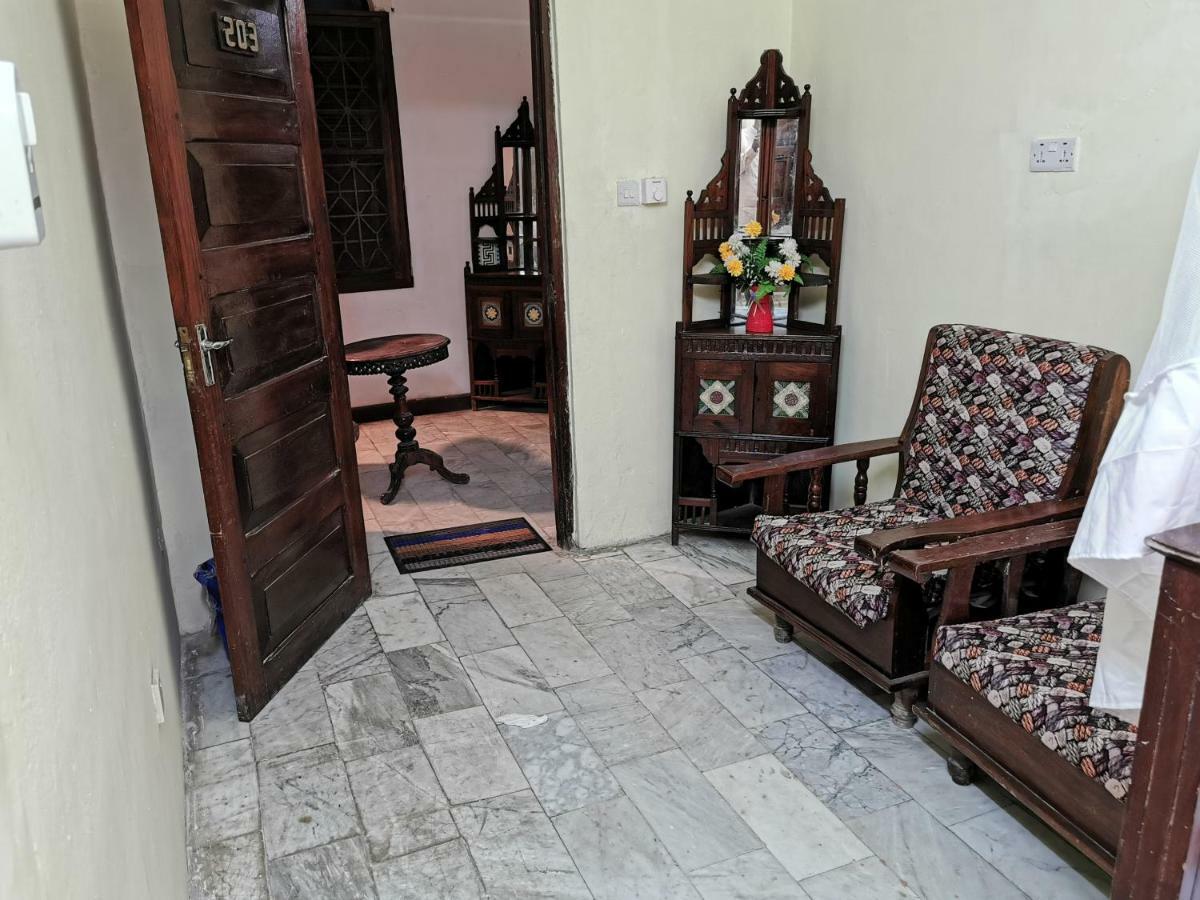 Crown Hotel Zanzibar ภายนอก รูปภาพ