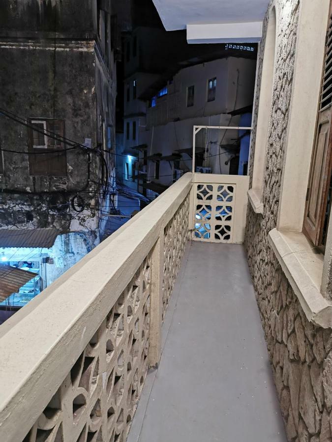 Crown Hotel Zanzibar ภายนอก รูปภาพ