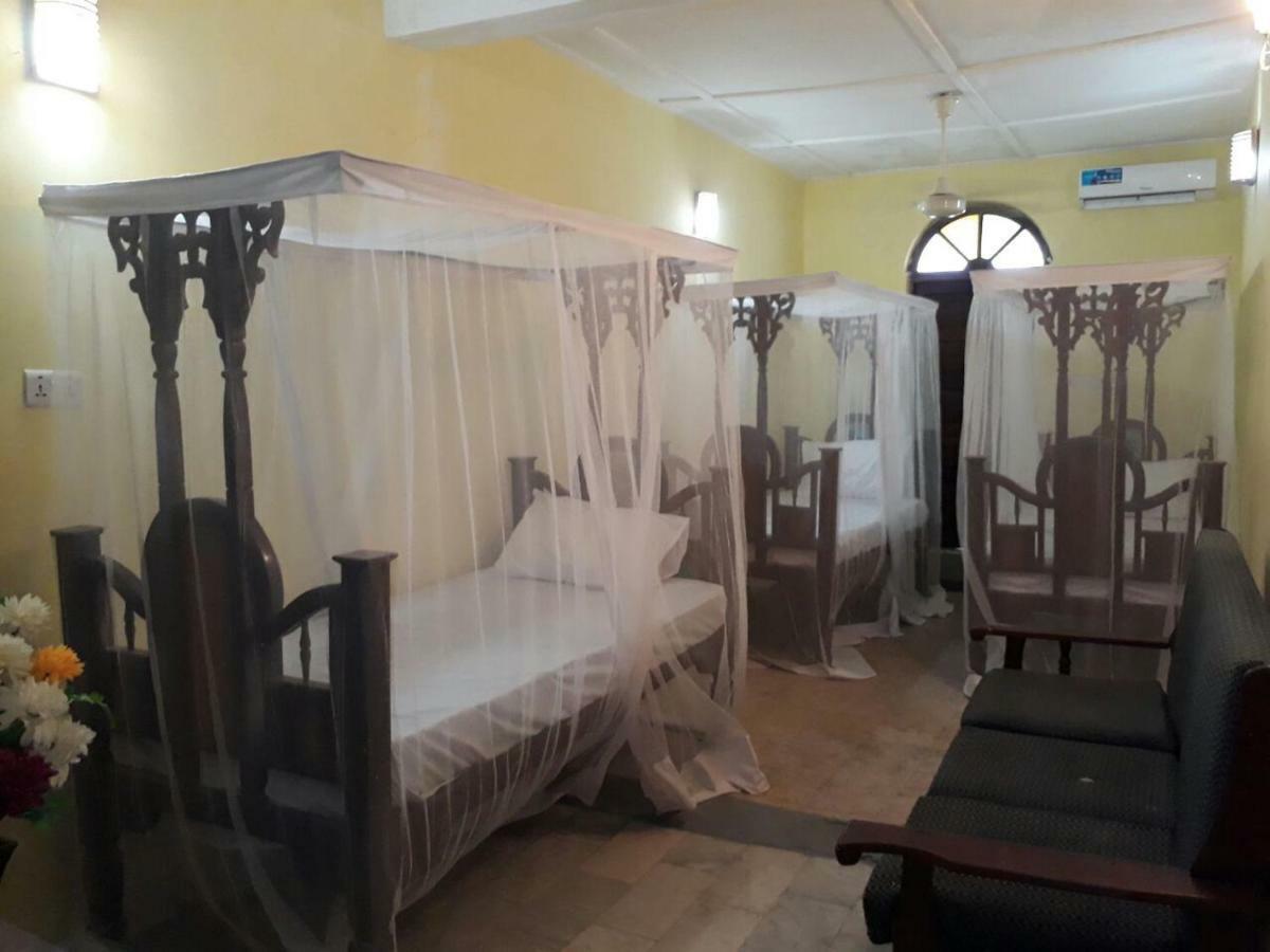 Crown Hotel Zanzibar ภายนอก รูปภาพ